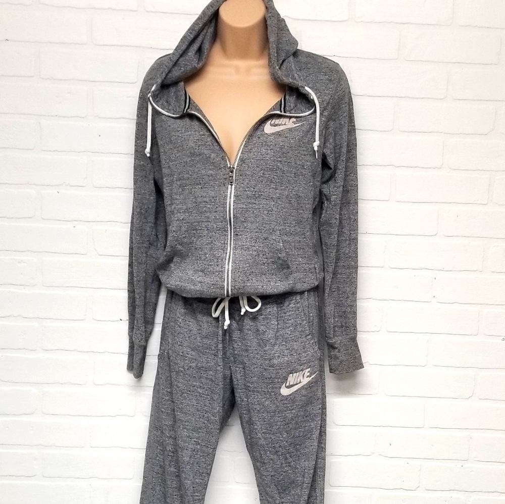 Nike Vintage Capri and Jacket set size small